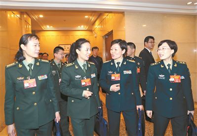 解放军全国人大代表团，展现新时代军民融合深度发展的力量，解放军全国人大代表团展现新时代军民融合深度发展的强大力量