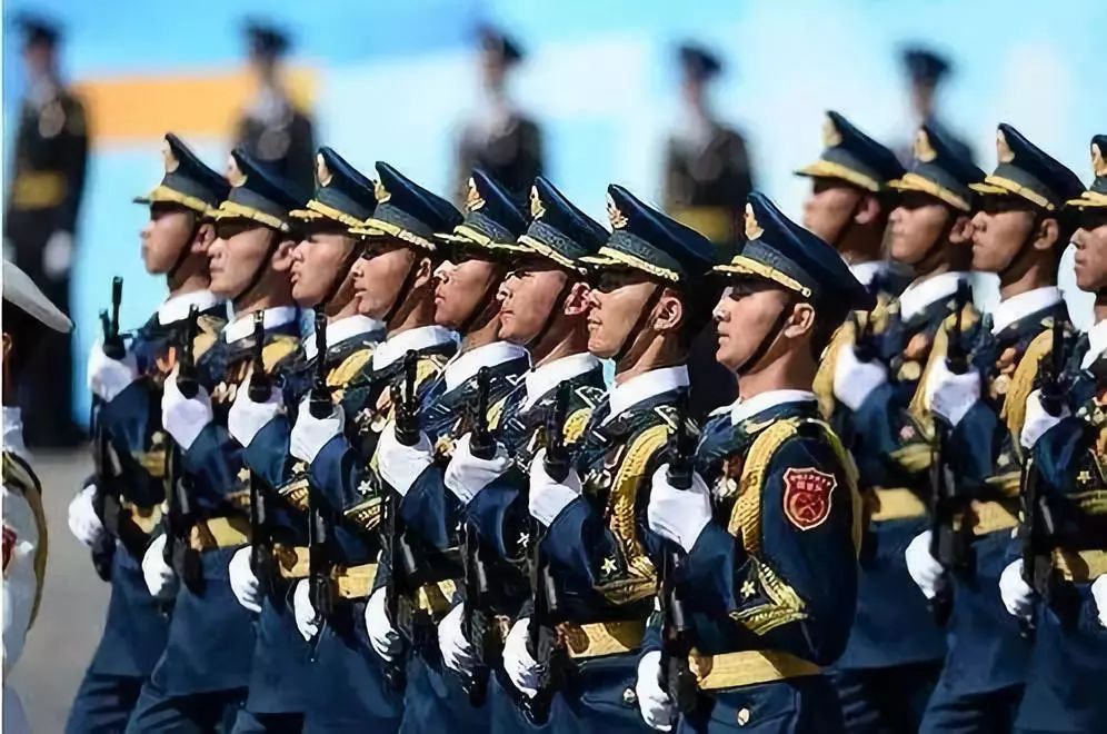 阅兵仪式上的队列方阵，展现国家力量与荣耀，阅兵仪式上的队列方阵，展现国家力量与荣耀的壮丽画卷