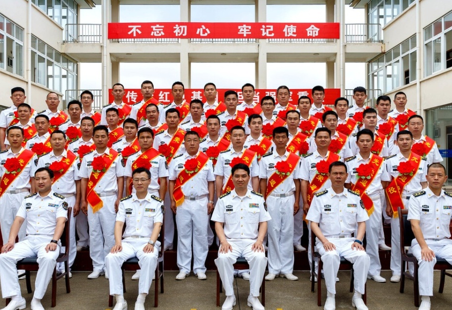 丁晓兵的多重职务与卓越贡献，丁晓兵的多重身份与卓越贡献概览