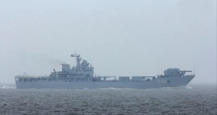 揭秘中国海军新利器,938吕梁山舰,揭秘中国海军新利器,吕梁山舰亮相揭秘