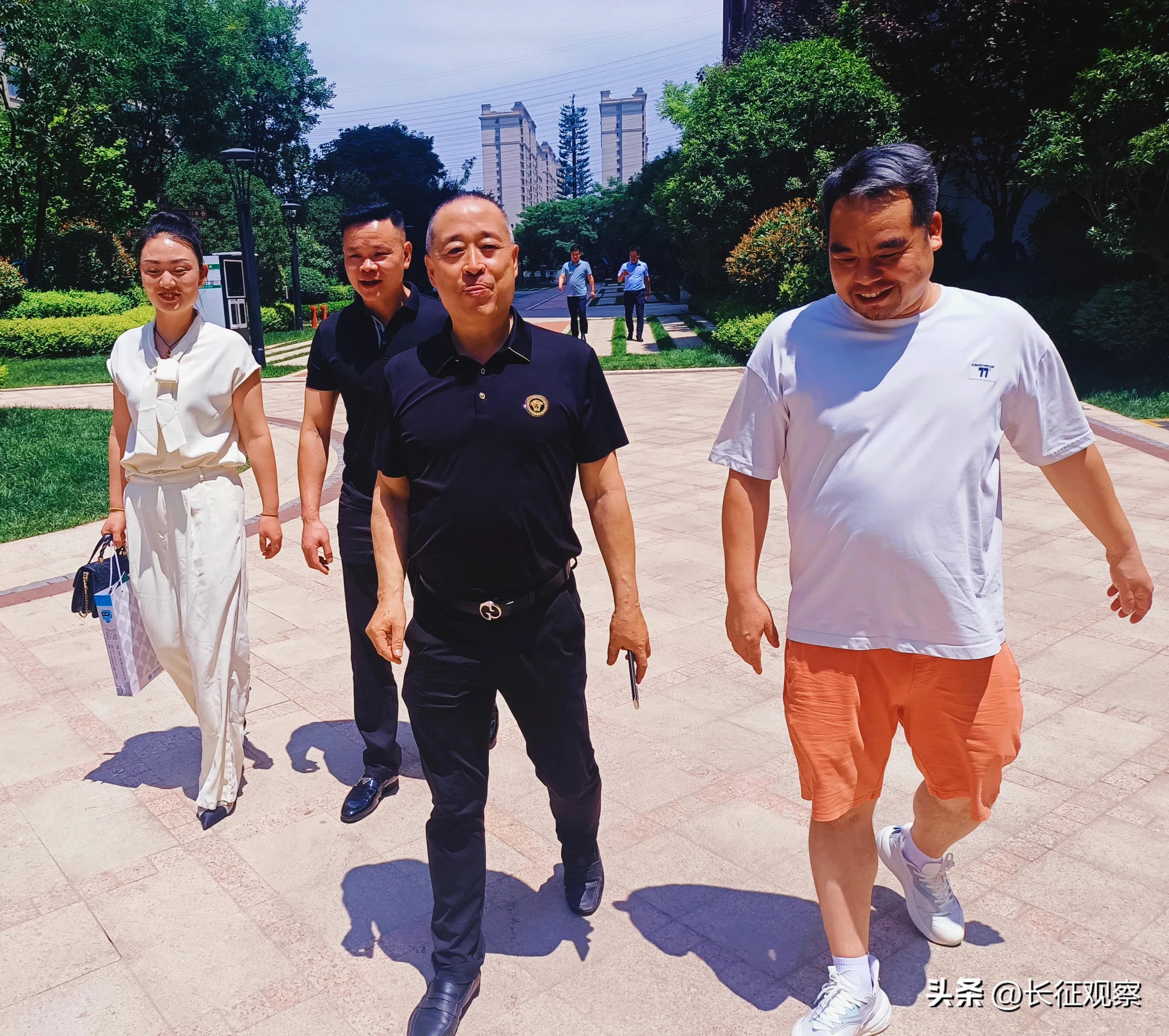 张宏昌，一位引领时代的杰出人物，张宏昌，时代引领者的杰出风采