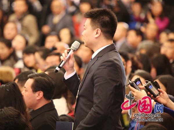 新闻发布会记者提问稿,探索前沿科技,聚焦社会热点,前沿科技与社会热点,新闻发布会上的深度探索与聚焦