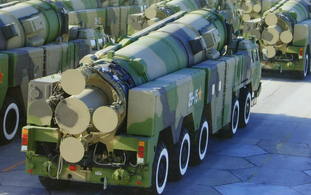 中国最先进导弹,东风-61的崛起与影响,中国尖端导弹东风-61的崛起及其国际影响力