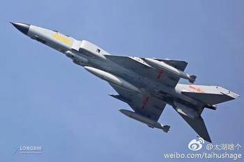 歼八改，重塑空中巨龙的先进改造技术，歼八改，重塑空中巨龙的尖端改造技术揭秘