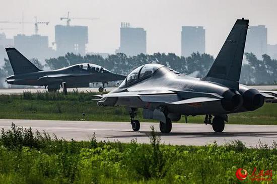 T38教练机与F5战斗机区别深度解析，T38教练机与F5战斗机深度区别解析