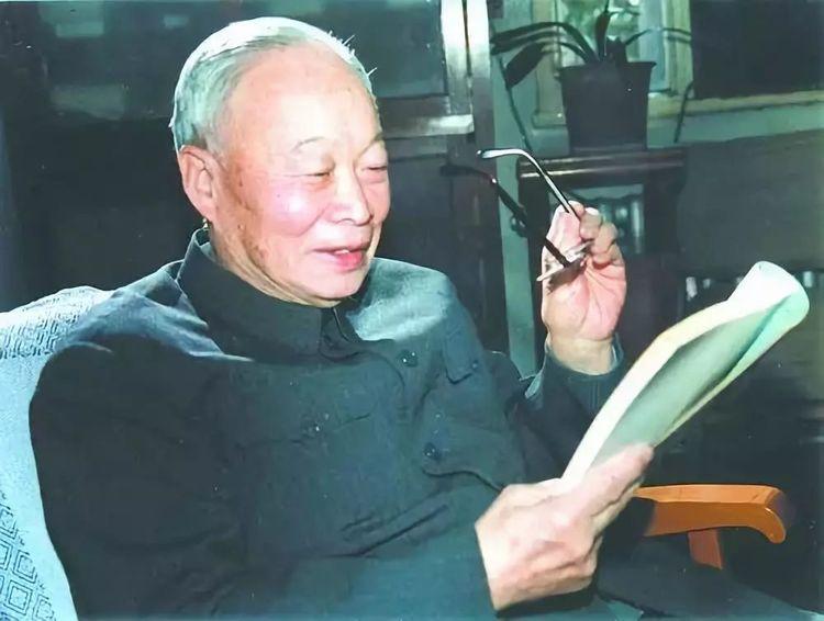 美国两弹一星之父到底是谁，美国两弹一星之父揭秘，究竟是谁？