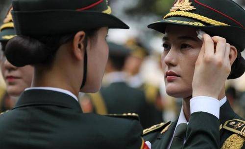 荣耀之光，2021年中国阅兵中的女兵风采，荣耀之光，2021年中国阅兵女兵风采展