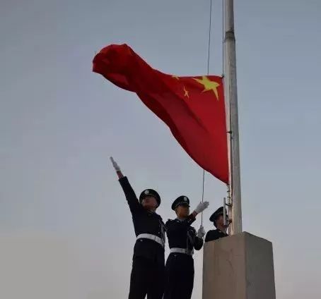 历任国旗擎旗手名单，荣耀与传承的见证者，荣耀与传承的见证者，历任国旗擎旗手名单