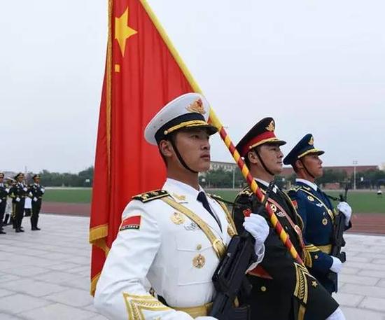 三军仪仗队图片作为头像的探讨，三军仪仗队头像图片，背后的故事与象征意义探讨