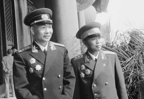 海军司令员