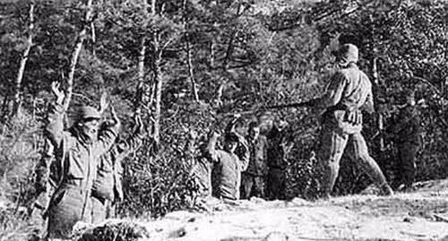 强5攻击机与武器系统，空中力量的锐利之箭，强5攻击机，空中力量的锐利武器系统与攻击利器