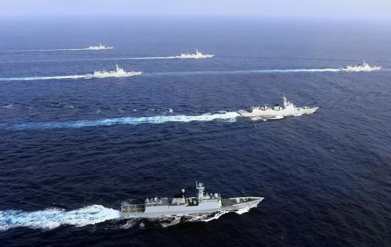 中国海军的辉煌历程，七十年峥嵘岁月，中国海军七十年辉煌历程，峥嵘岁月铸就海上强国梦