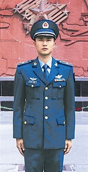 陆军服饰多样性，探究军队服装的多样性与必要性，陆军服饰多样性探究，军队服装多样性的意义与必要性