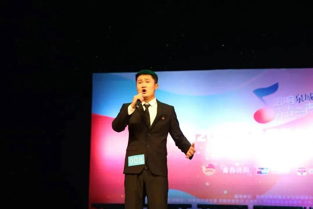 王冠扬，一个名字背后的故事，王冠扬，名字背后的故事与人生风采