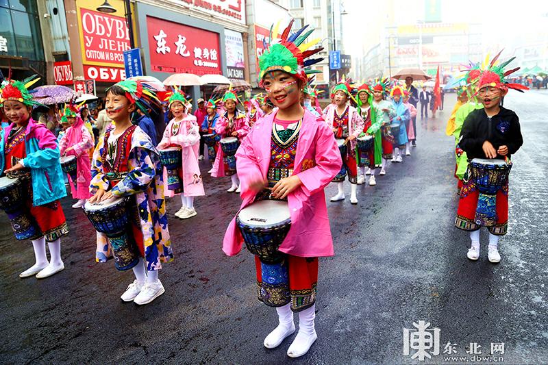 庆祝中华人民共和国成立七十周年国庆阅兵中的俄罗斯方队，荣耀与力量的展现，俄罗斯方队亮相国庆阅兵，荣耀与力量的见证