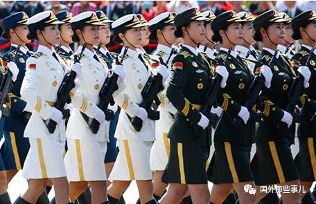 阅兵仪式与情感的共鸣，为何观看时会让人热泪盈眶，阅兵仪式，情感共鸣与热泪盈眶的触动时刻