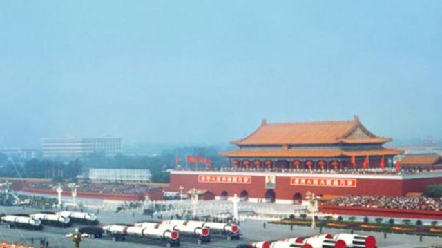 壮哉！1984年大阅兵中的第二炮兵部队，壮哉！大阅兵中的第二炮兵部队风采展示（1984年）