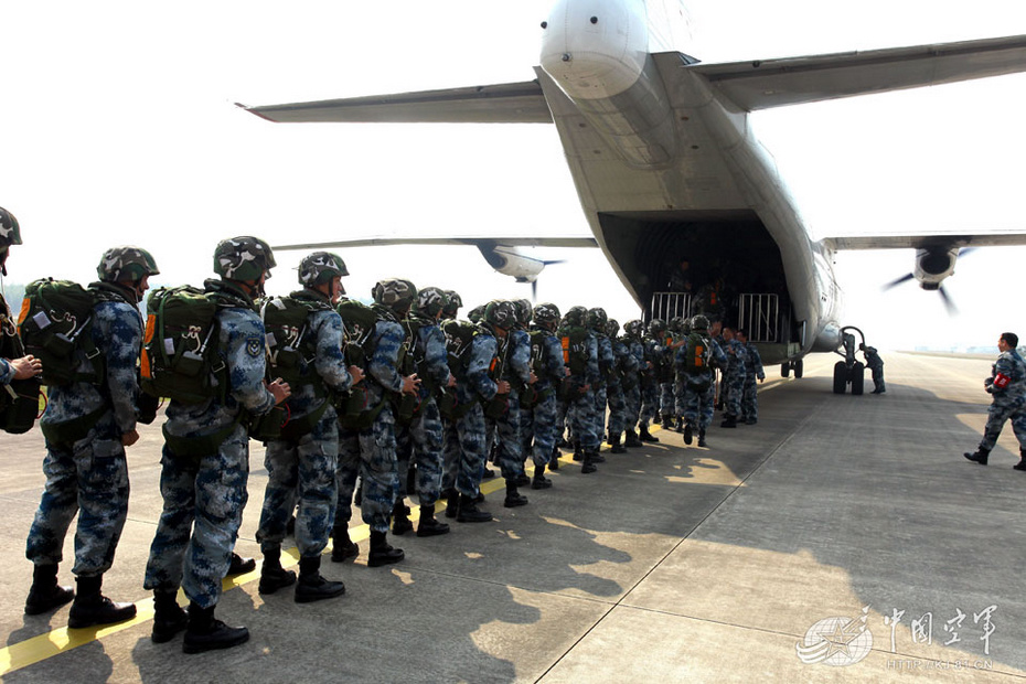 空降兵15军李伟强，英勇无畏的军事领袖与卓越成就，空降兵15军李伟强，英勇军事领袖与卓越成就典范
