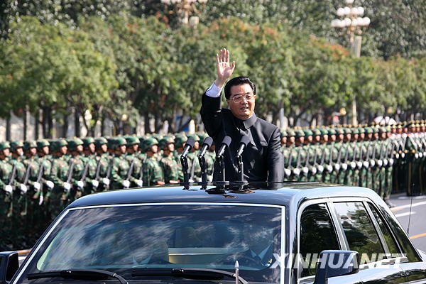 阅兵仪式，回顾与致敬——关于2009阅兵仪式检阅者的故事，阅兵仪式检阅者的故事，回顾与致敬——致敬英雄，传承荣耀时刻