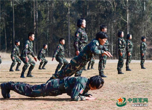 真实的中国女特种兵训练，中国女特种兵真实训练揭秘