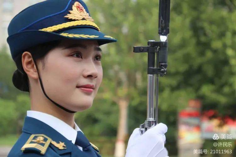 中国人民解放军仪仗队女兵退伍，荣耀与未来的交织，中国人民解放军仪仗队女兵退伍，荣耀与未来的碰撞