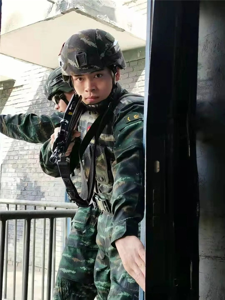 武警8741部队打架视频事件深度解析，武警8741部队打架视频事件全面解析