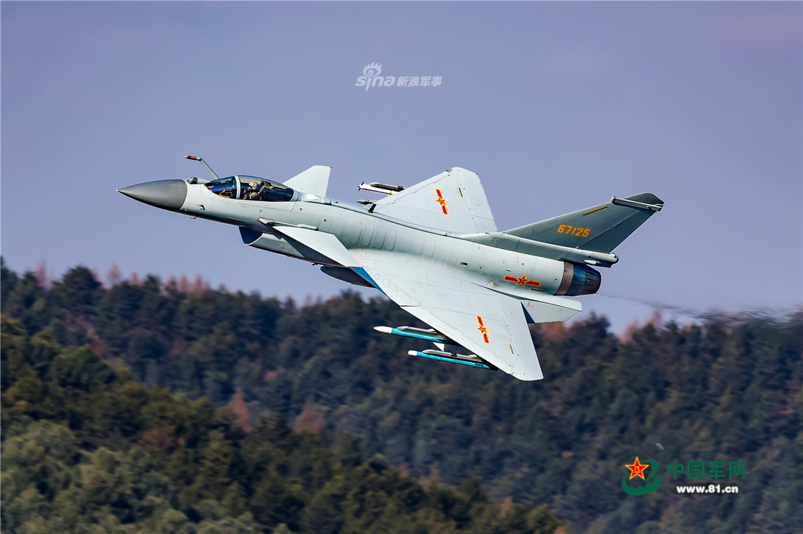 歼-10系列飞机，中国航空工业的骄傲，歼-10系列飞机，中国航空工业的辉煌骄傲