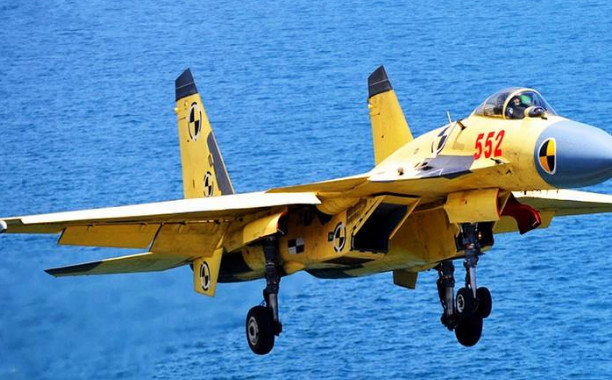 中国海军70周年阅兵大雾中的壮丽篇章，中国海军70周年阅兵，大雾中的威武之师