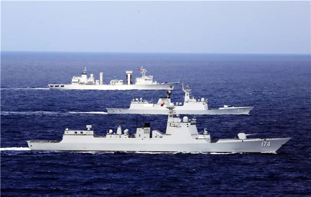 海军张启军简历，一位海军英雄的生涯与贡献，海军英雄张启军的生涯贡献与简历概述