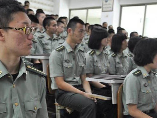 清华大学国防生难考吗？探讨其入学难度及挑战，清华大学国防生的入学难度与挑战探讨