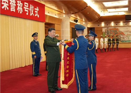 八一勋章与共和国勋章，荣誉之巅的对比，八一勋章与共和国勋章，荣誉之巅的对比分析