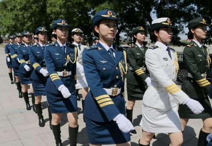 中国女兵标准，新时代下的巾帼英雄，新时代巾帼英雄，中国女兵的标准与风采
