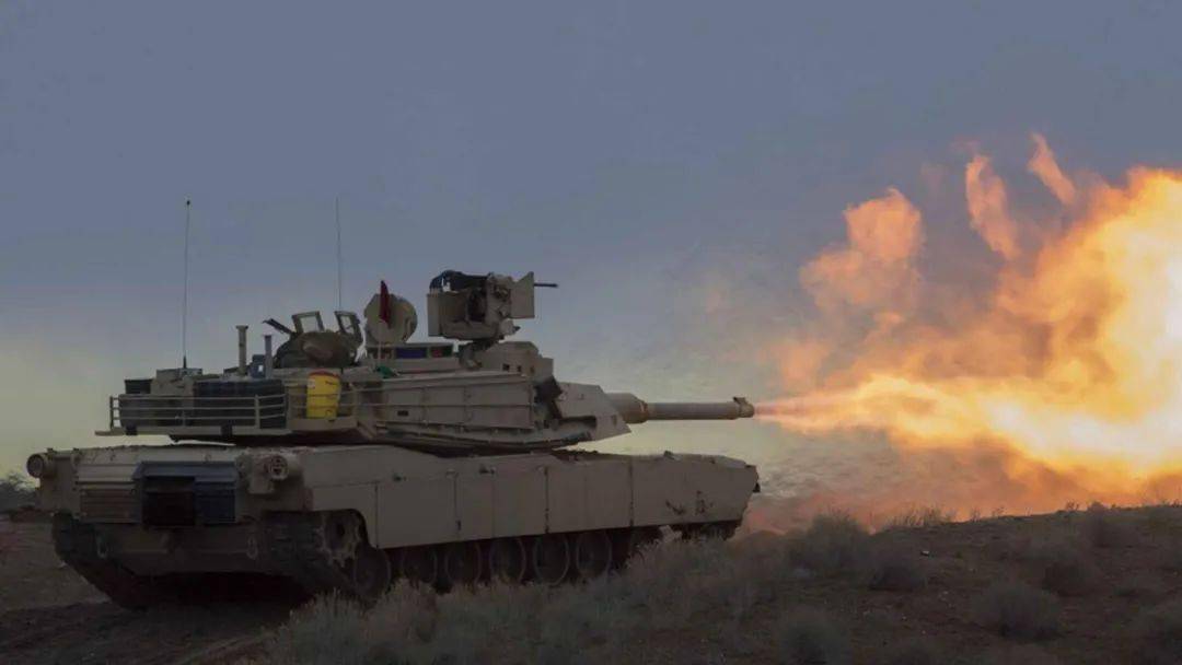 M1A2艾布拉姆斯自动装弹系统，现代坦克的火力先锋，M1A2艾布拉姆斯自动装弹系统，现代坦克火力先锋
