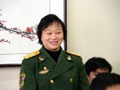 军人陶婉珠的父亲，荣耀与坚韧的象征，军人陶婉珠之父，荣耀与坚韧的象征