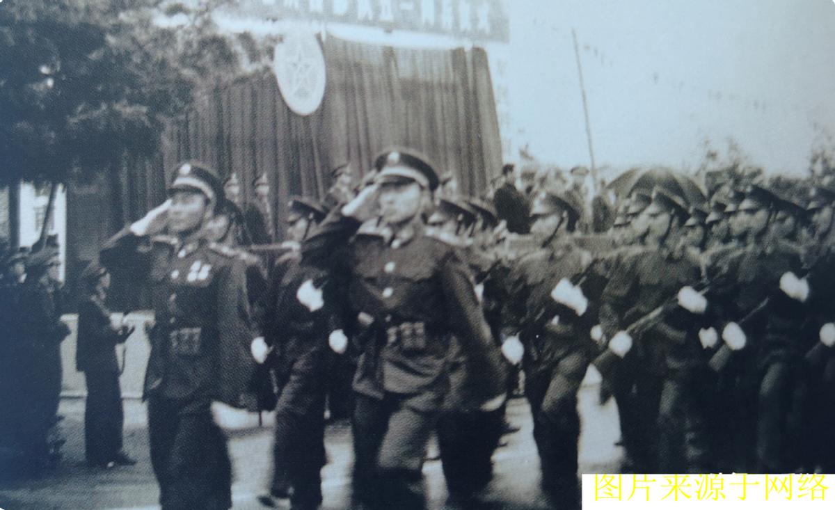 85式军装老照片，历史的印记，时代的回忆，85式军装老照片，时代的印记与回忆