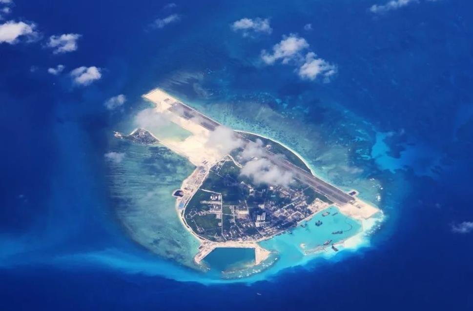 菲律宾南海仲裁案仲裁庭，国际法治视野下的审视，国际法治下的菲律宾南海仲裁案仲裁庭审视