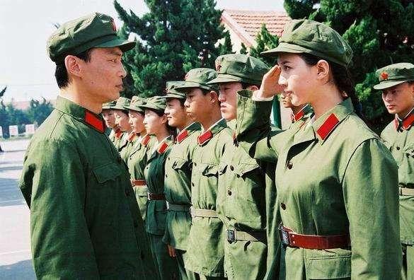 92式军装，时代标志与军人荣耀的象征，92式军装，时代标志与荣耀的象征