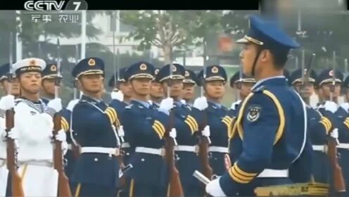 荣耀时刻，2019阅兵三军仪仗队视频一览，荣耀瞬间，2019阅兵三军仪仗队风采一览