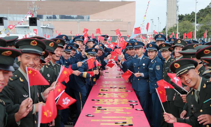 石岗军营大门，历史、象征与荣耀的交汇点，石岗军营大门，历史、象征与荣耀的交汇之处