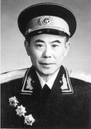 独臂将军丁小军，生平简历与非凡人生，独臂将军丁小军，生平简历与非凡人生之旅