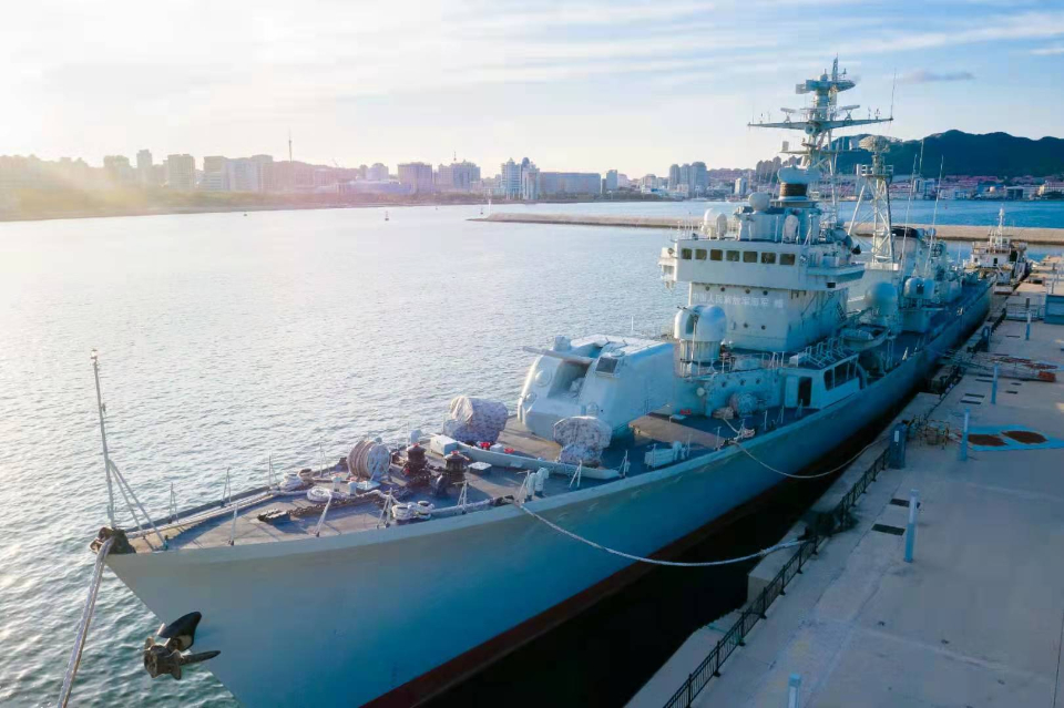 威海110号驱逐舰，中国海军的新锐力量，威海110号驱逐舰，中国海军新锐力量亮相