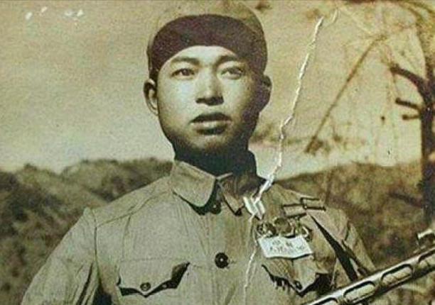 丁晓兵，英勇事迹的典范，丁晓兵，英勇事迹的楷模