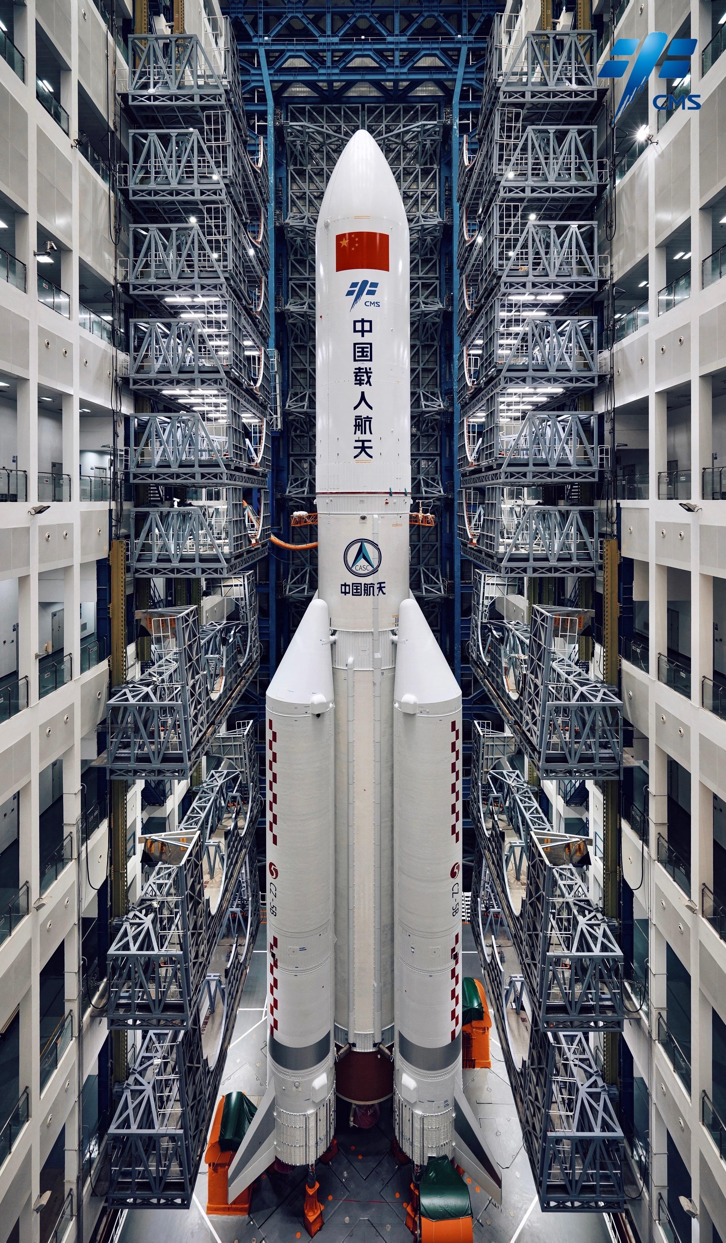 长征五号B运载火箭与核心舱，探索宇宙的新征程，长征五号B运载火箭携核心舱启航，开启宇宙探索新纪元