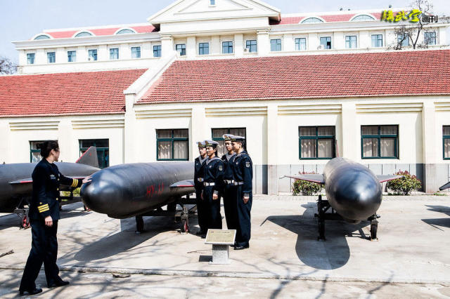 海军潜艇学院青岛，培养精英人才的摇篮，海军潜艇学院青岛，精英人才的摇篮培育地