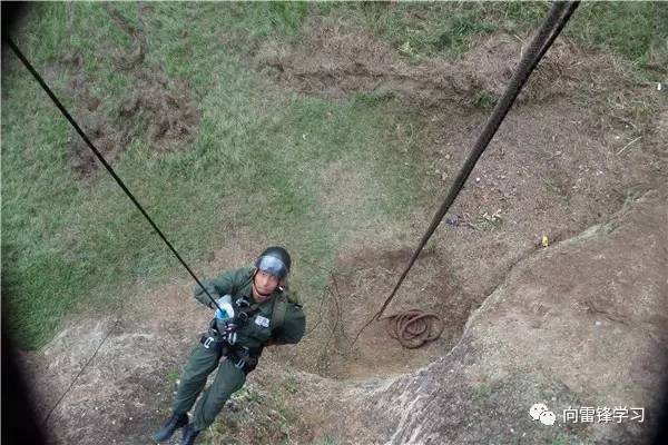 猎人学校的生死边缘,挑战与成长,猎人学校的生死边缘,挑战与成长的磨砺