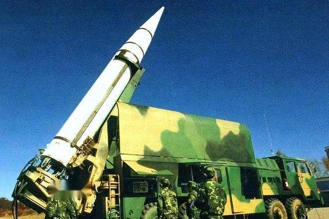 发射一枚东风导弹,历史背景、技术解析与战略意义,东风导弹,历史背景、技术解析与战略意义探究