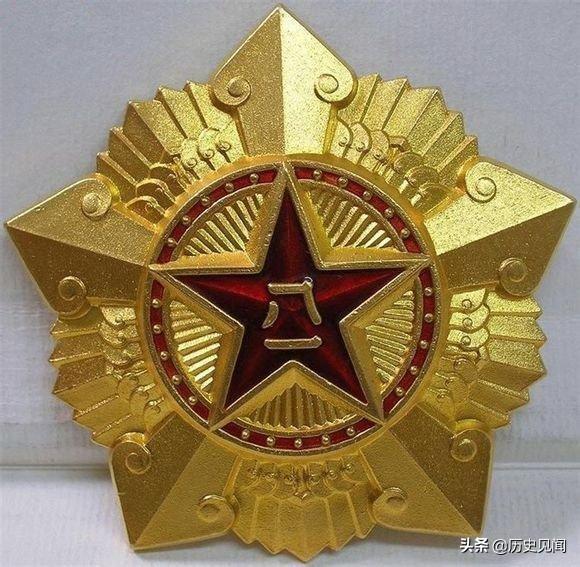 七一勋章与八一勋章,荣誉之巅的对比,七一勋章与八一勋章,荣誉之巅的对比与探析