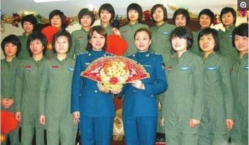 中国歼击机的崭新纪元,迈向歼-XX的时代,中国歼击机迈入新时代,歼-XX纪元开启