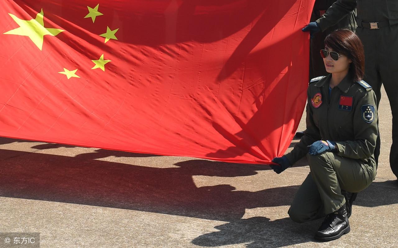 翱翔天际的雄鹰