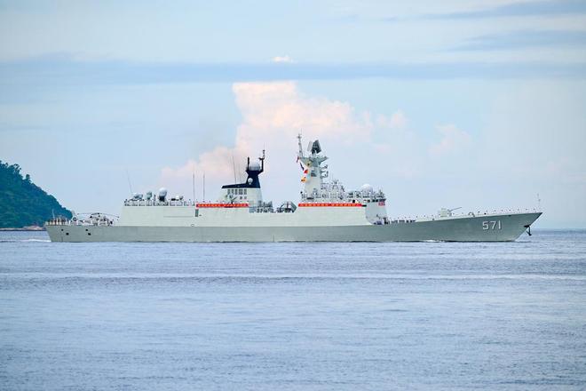 海军运城舰图片,展现中国海军力量的象征,海军运城舰图片,中国海军力量的骄傲象征